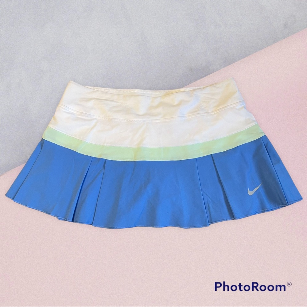 NWOT NIKE Tennis Skirt